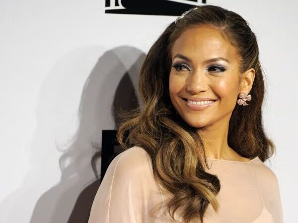 Está listo el lanzamiento de ‘This is Me… Now’, el nuevo álbum de Jennifer Lopez